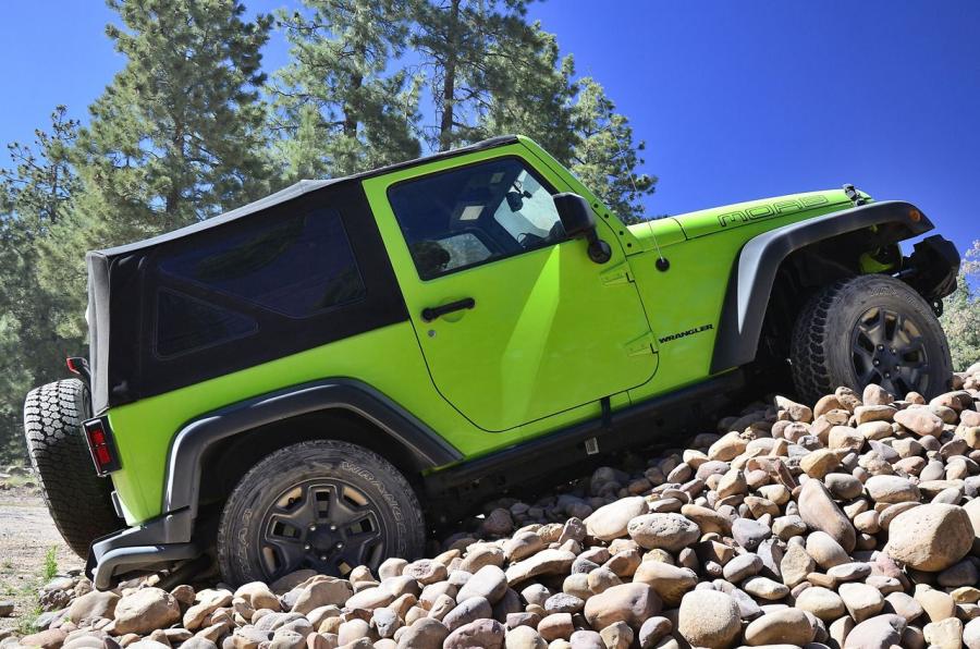  Jeep Wrangler Moab Edition 2013 года  (фото 4 из 8)